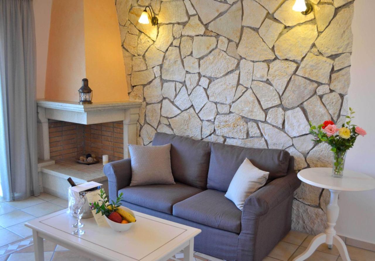 Delfino Blu Wellness Boutique Hotel Agios Stefanos Avliotes  Rum bild
