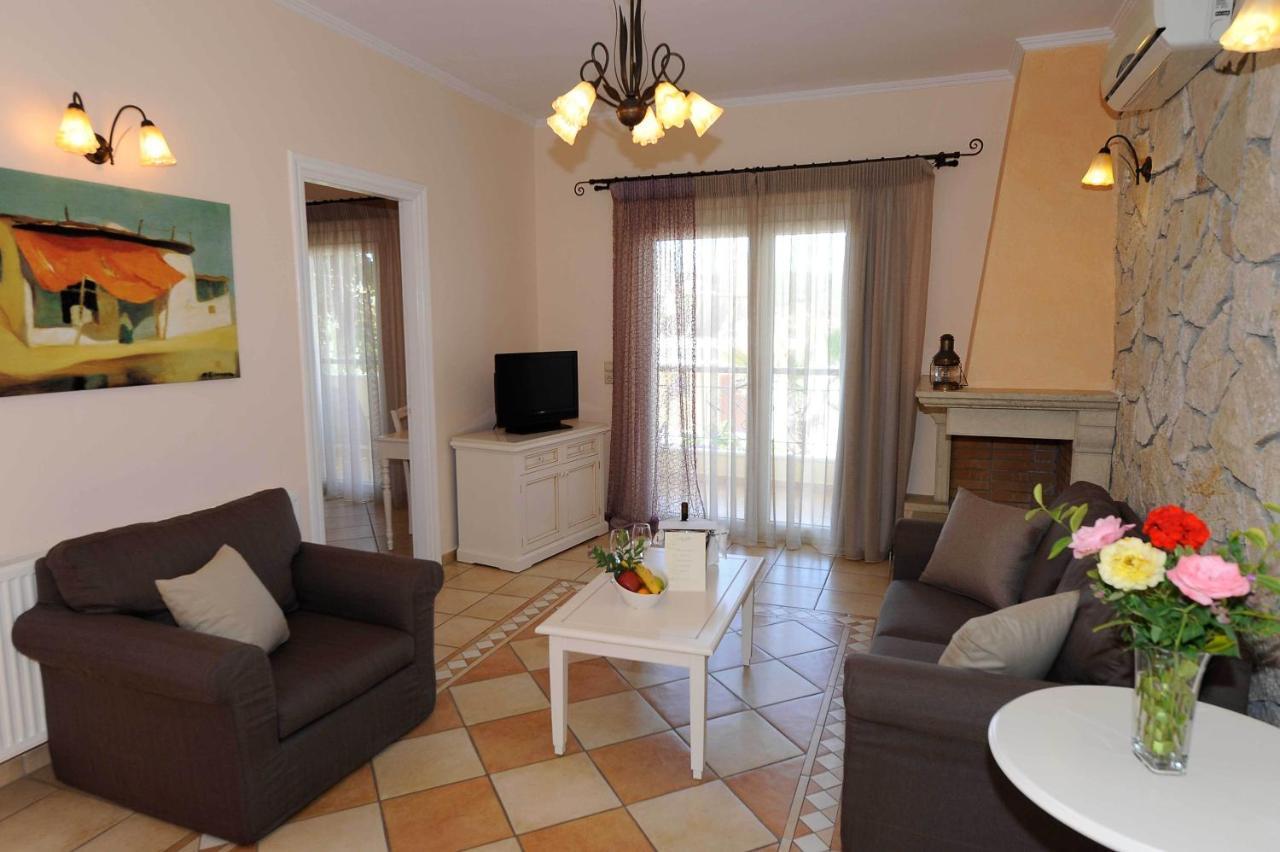 Delfino Blu Wellness Boutique Hotel Agios Stefanos Avliotes  Rum bild